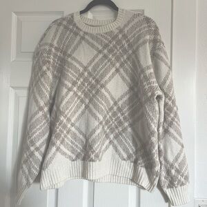 Hollister Oversized Cream and White Plaid Sweater